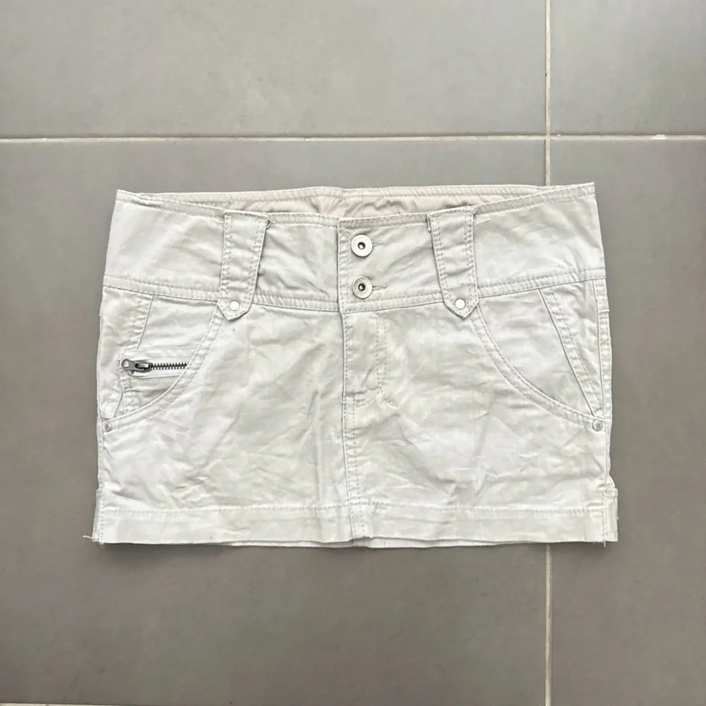 Streetwear Society White Mini Skirt - Picture 1 of 3